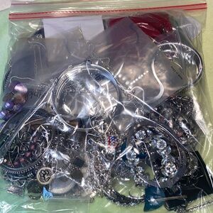 2.5 lb Jewelry mystery bag